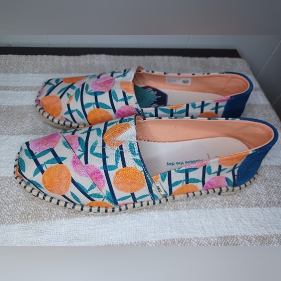 Toms Women's Vibrant Fruit Espadrilles - Picture 5 of 9
